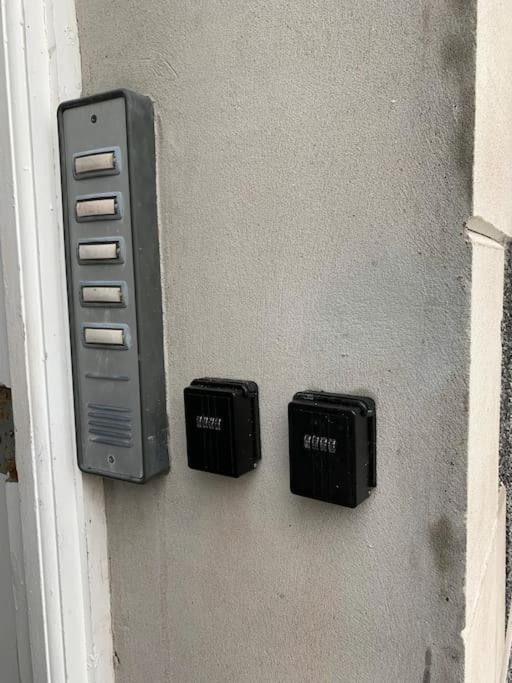 Uplands View, Richmond Tce, Flat 1 *